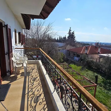 Family-friendly In A With 4k Netflix And Fast Internet, 30 Mins Away From Thessaloniki