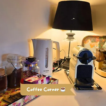 Family-friendly In A With 4k Netflix And Fast Internet, 30 Mins Away From Thessaloniki Lägenhet