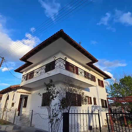 Family-friendly In A With 4k Netflix And Fast Internet, 30 Mins Away From Thessaloniki *