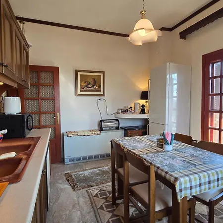 Family-friendly In A With 4k Netflix And Fast Internet, 30 Mins Away From Thessaloniki Gefyra