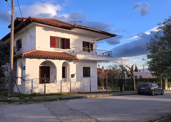 Family-friendly In A With 4k Netflix And Fast Internet, 30 Mins Away From Thessaloniki