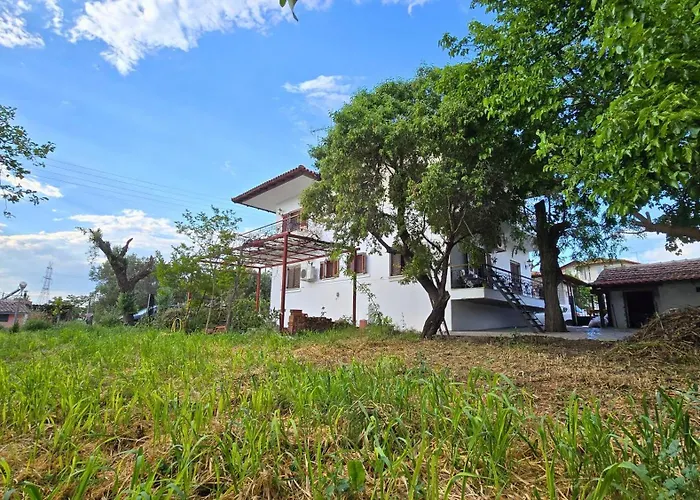 Family-friendly In A With 4k Netflix And Fast Internet, 30 Mins Away From Thessaloniki