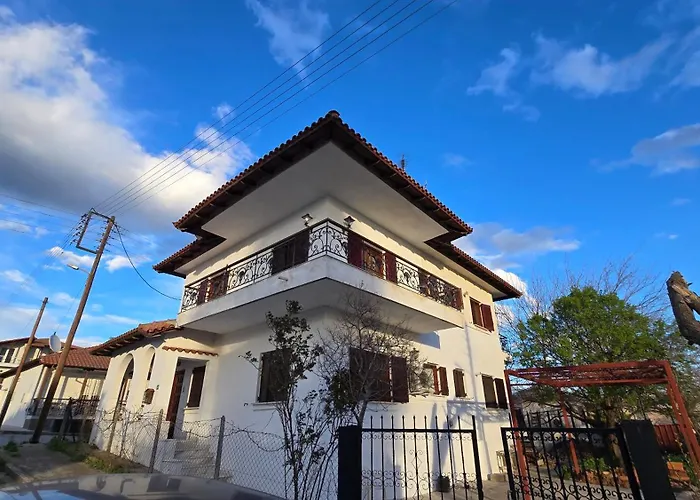 Family-friendly In A With 4k Netflix And Fast Internet, 30 Mins Away From Thessaloniki *