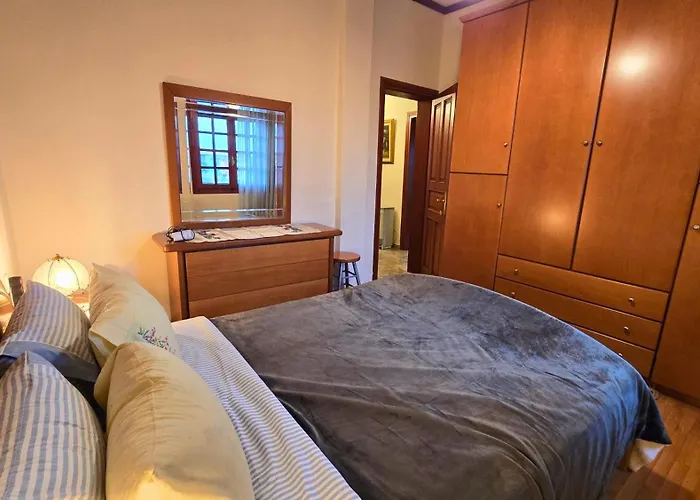 Family-friendly In A With 4k Netflix And Fast Internet, 30 Mins Away From Thessaloniki Apartament